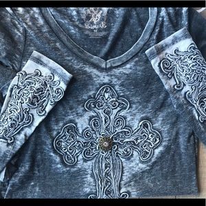 Medium Cross long sleeve